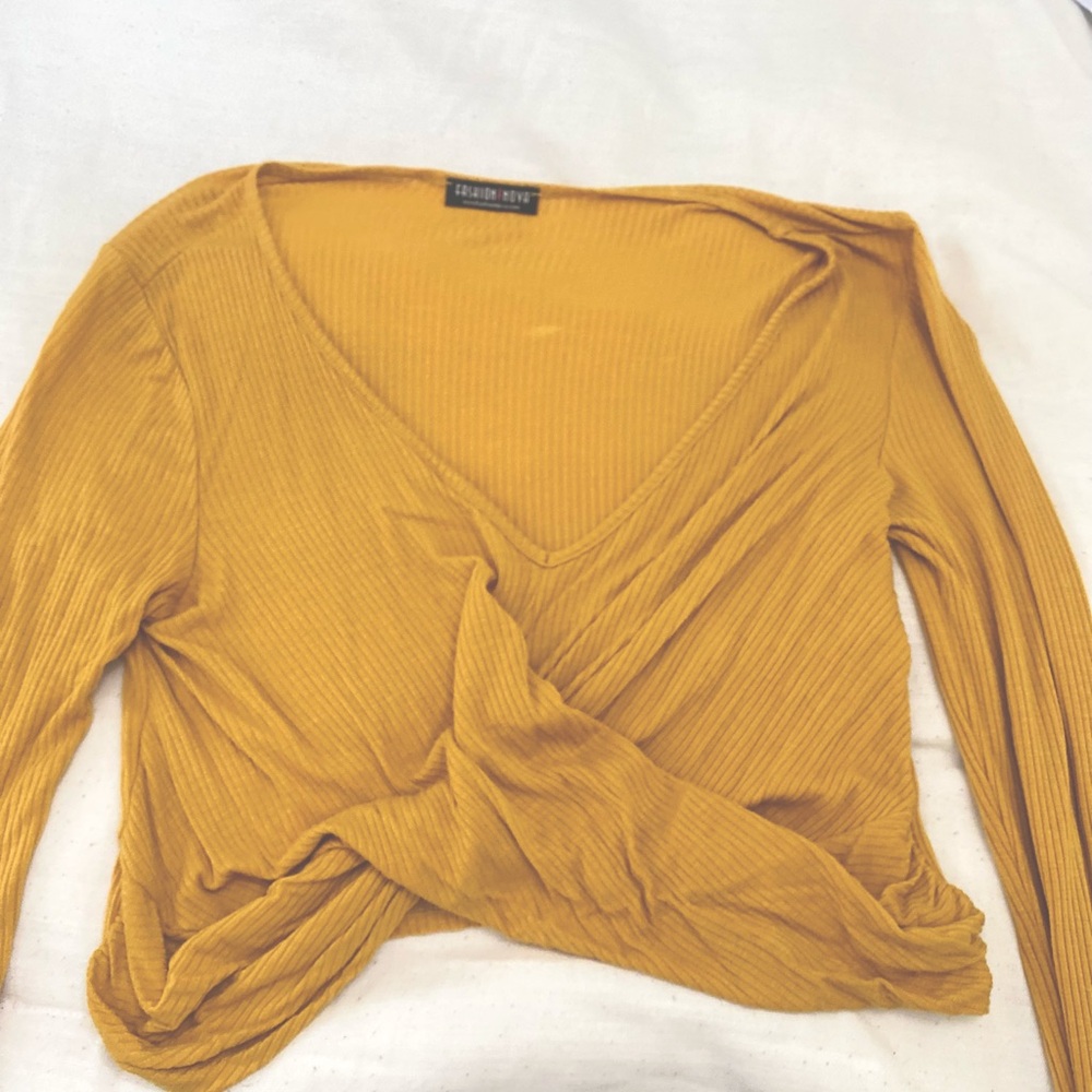 Mustered color too with long sleeve